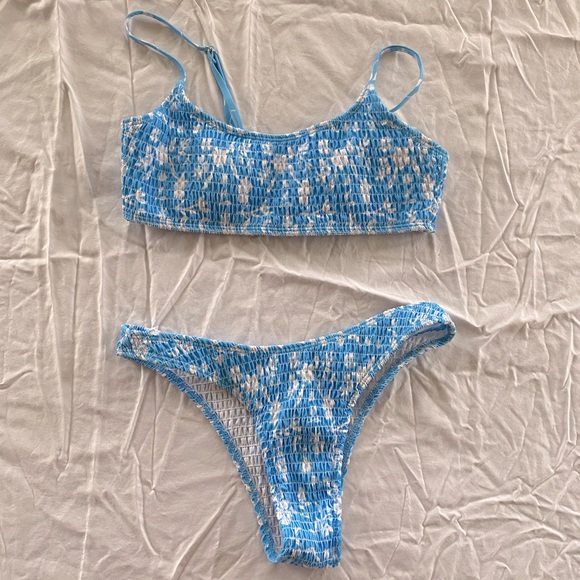 small blue floral bikini set - Picture 1 of 1